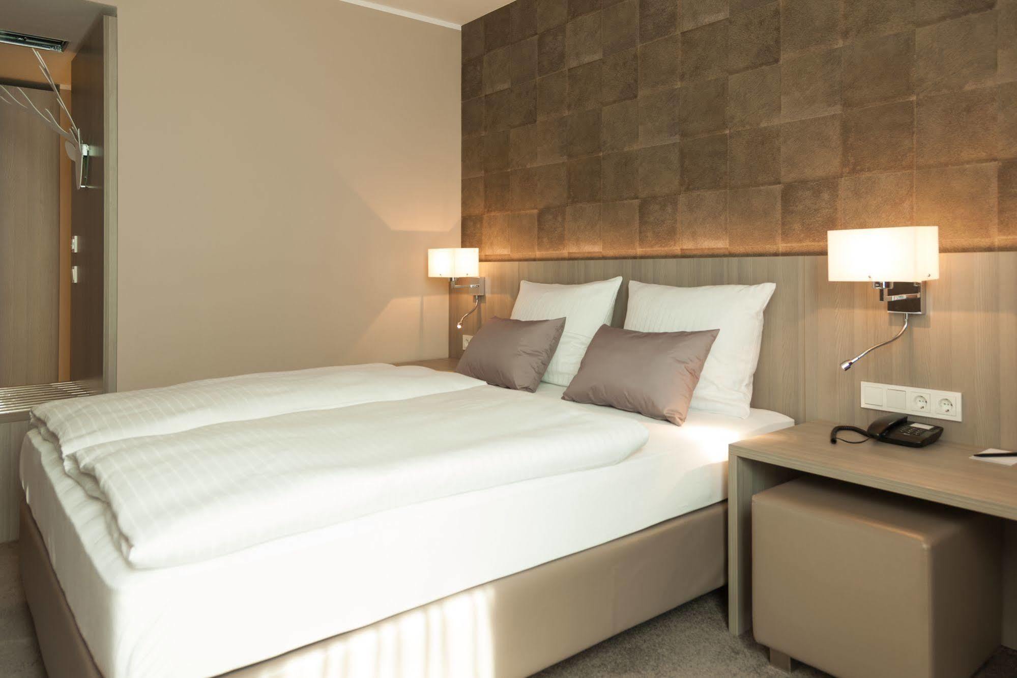 Relexa Hotel Muenchen Ngoại thất bức ảnh