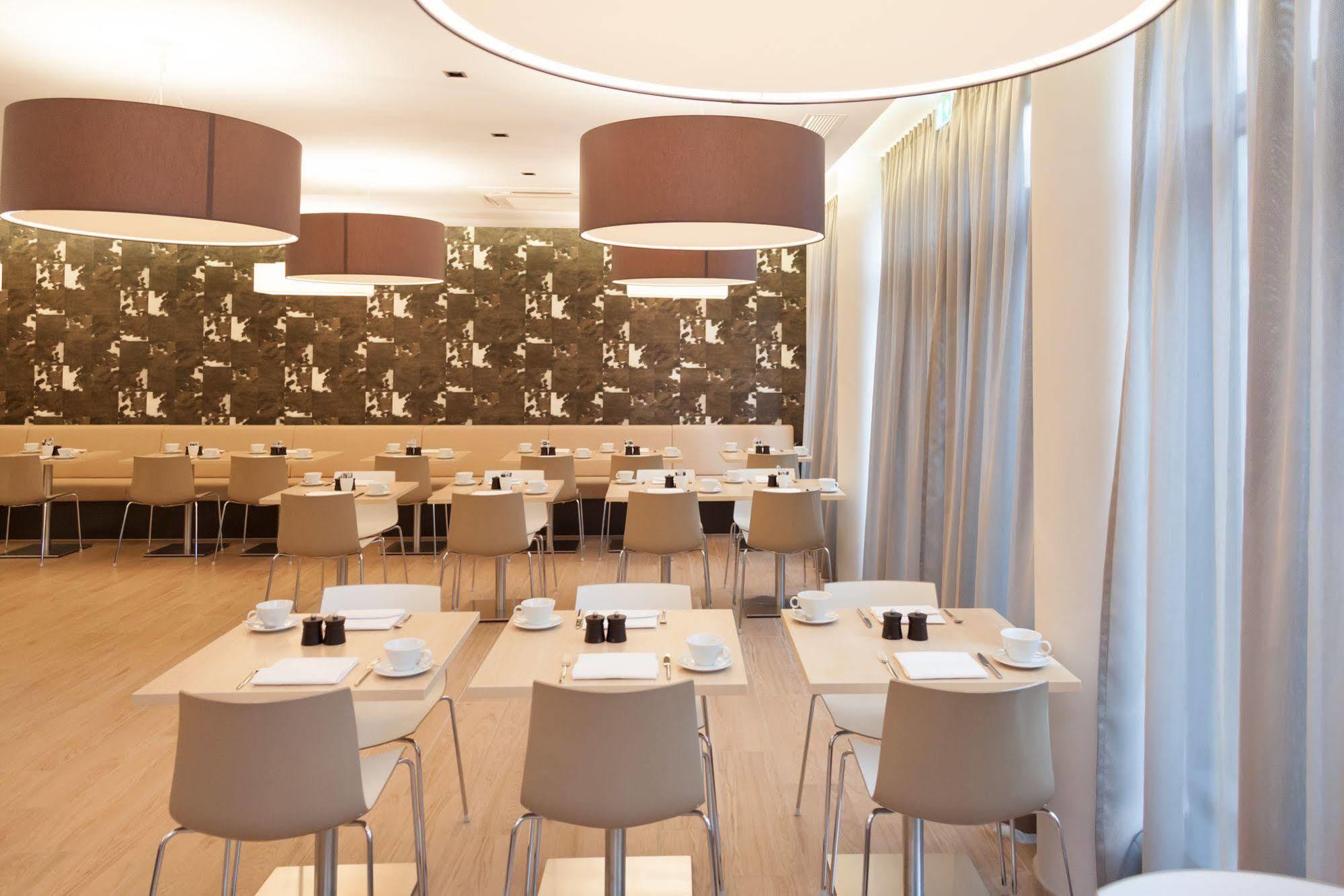 Relexa Hotel Muenchen Ngoại thất bức ảnh